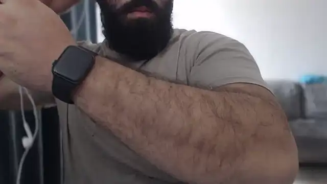 hugemachohandsome online show from 11.09.25