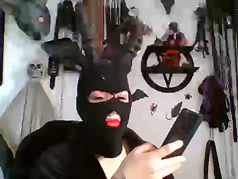 Snapshot of FeticheMacabre chatting on 07.11.26 FeticheMacabre online show from 07.11.26