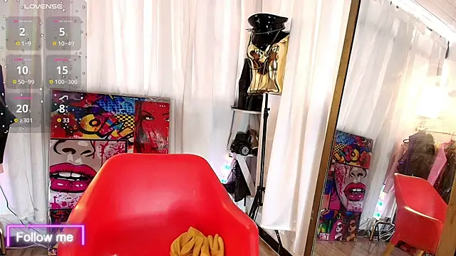 LatexDevil Blondie online show from 12.15.25