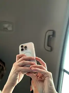 MessyNastyQueen online show from 10.05.25