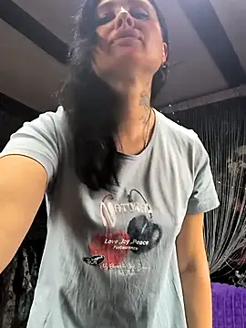 KikiXRed online show from 11.12.25