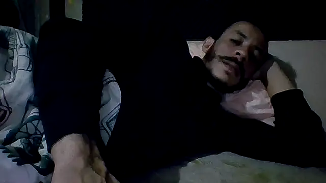 Snapshot of MachoScorpionCaralho chatting on 04.25.26 MachoScorpionCaralho online show from 04.25.26