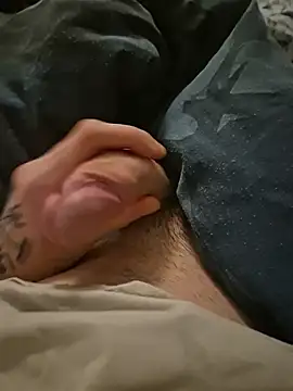 Snapshot of SexyGoldBoy22 chatting on 02.17.26 SexyGoldBoy22 online show from 02.17.26