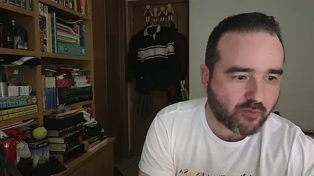 Snapshot of curiosillo83 chatting on 04.03.26 curiosillo83 online show from 04.03.26