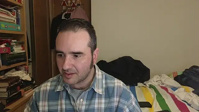 Snapshot of curiosillo83 chatting on 04.15.26 curiosillo83 online show from 04.15.26