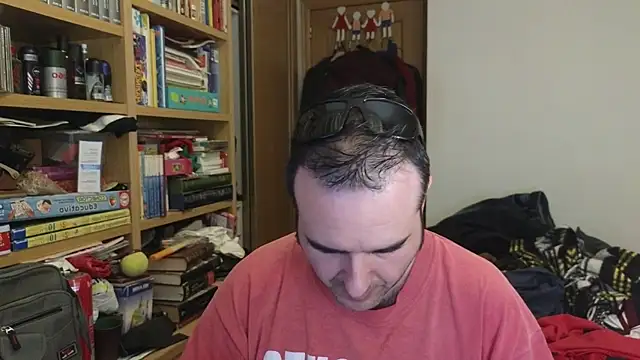 Snapshot of curiosillo83 chatting on 04.18.26 curiosillo83 online show from 04.18.26