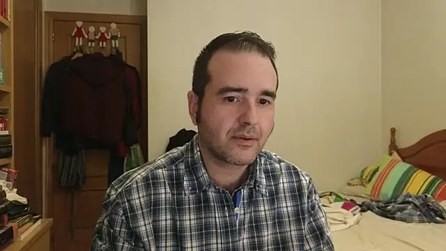 Snapshot of curiosillo83 chatting on 04.22.26 curiosillo83 online show from 04.22.26