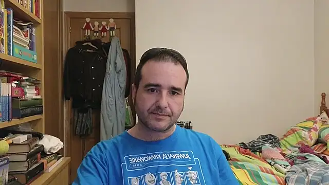Snapshot of curiosillo83 chatting on 04.29.26 curiosillo83 online show from 04.29.26