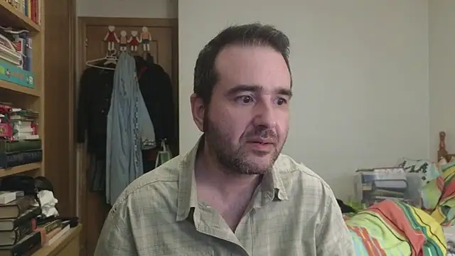 Snapshot of curiosillo83 chatting on 05.19.26 curiosillo83 online show from 05.19.26