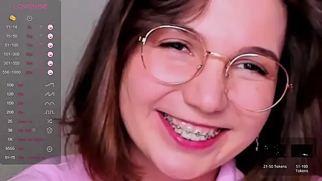 Snapshot of KindHazelHere_ chatting on 02.26.25 KindHazelHere online show from 02.26.25