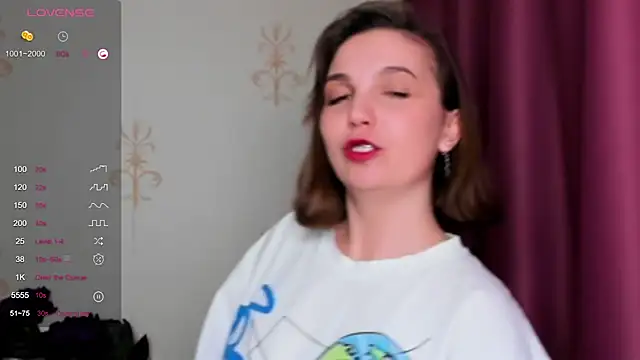 Snapshot of KindHazelHere_ chatting on 02.28.25 KindHazelHere online show from 02.28.25