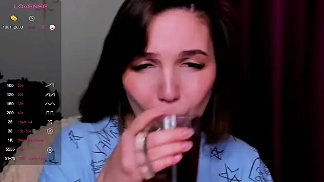 Snapshot of KindHazelHere_ chatting on 03.03.25 KindHazelHere online show from 03.03.25