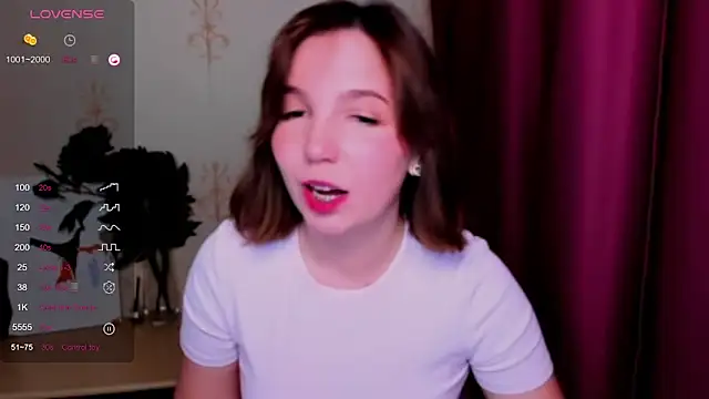 Snapshot of KindHazelHere_ chatting on 03.19.25 KindHazelHere online show from 03.19.25