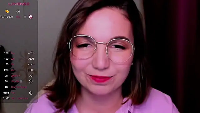 Snapshot of KindHazelHere_ chatting on 03.21.25 KindHazelHere online show from 03.21.25