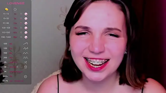 Snapshot of KindHazelHere_ chatting on 03.22.25 KindHazelHere online show from 03.22.25