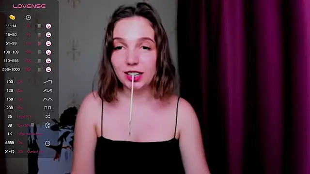 Snapshot of KindHazelHere_ chatting on 03.23.25 KindHazelHere online show from 03.23.25