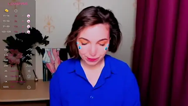 Snapshot of KindHazelHere_ chatting on 10.12.25 KindHazelHere online show from 10.12.25