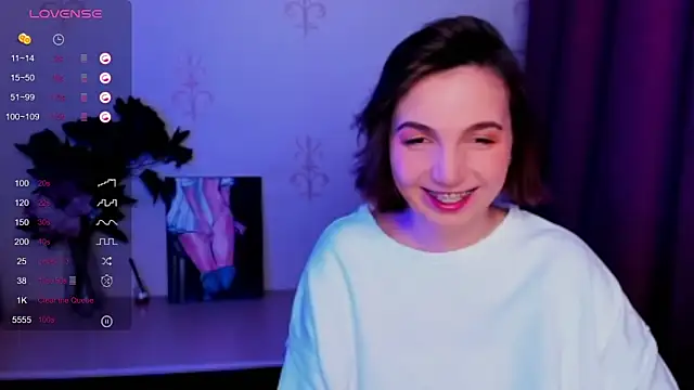 Snapshot of KindHazelHere_ chatting on 10.14.25 KindHazelHere online show from 10.14.25