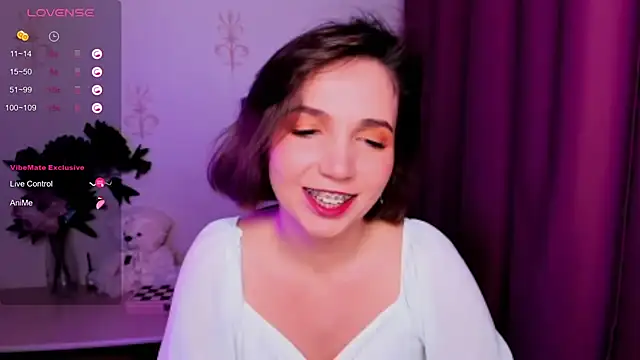 Snapshot of KindHazelHere_ chatting on 11.15.25 KindHazelHere online show from 11.15.25