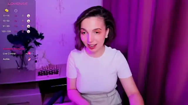 Snapshot of KindHazelHere_ chatting on 12.05.25 KindHazelHere online show from 12.05.25