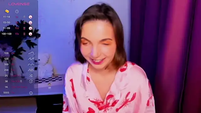 Snapshot of KindHazelHere_ chatting on 12.15.25 KindHazelHere online show from 12.15.25