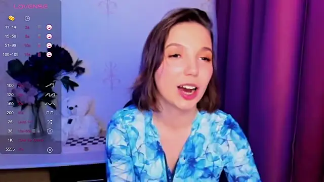 Snapshot of KindHazelHere_ chatting on 01.05.26 KindHazelHere online show from 01.05.26