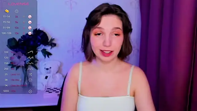 Snapshot of KindHazelHere_ chatting on 01.14.26 KindHazelHere online show from 01.14.26