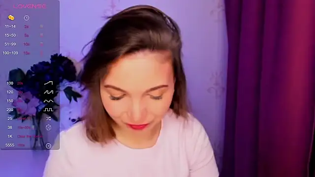 Snapshot of KindHazelHere_ chatting on 01.14.26 KindHazelHere online show from 01.14.26