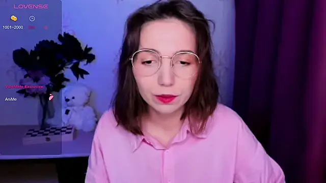 KindHazelHere  online show from 04.13.26