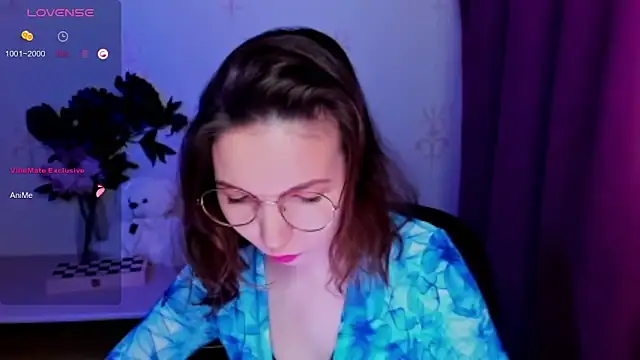 KindHazelHere  online show from 04.18.26