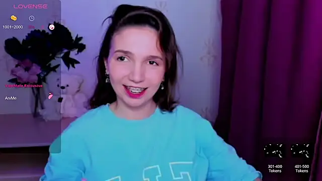 Snapshot of KindHazelHere_ chatting on 05.28.26 KindHazelHere online show from 05.28.26