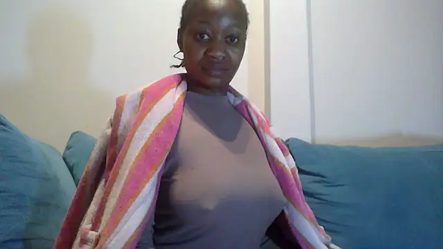 Snapshot of Hardnipples8 chatting on 06.11.26 Hardnipples8 online show from 06.11.26