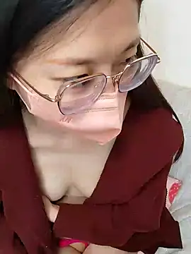 Lu Nana online show from 02.02.25