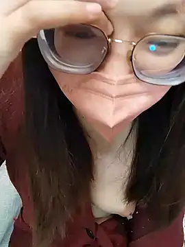 Lu Nana online show from 02.04.25