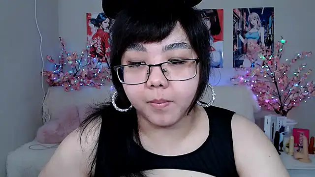 Snapshot of Moertomlly chatting on 03.15.26 Moertomlly online show from 03.15.26