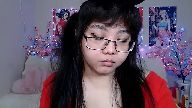 Snapshot of Moertomlly chatting on 03.23.26 Moertomlly online show from 03.23.26