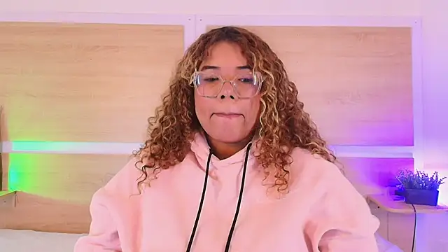  nickypurple  online show from 03.12.26