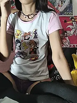Snapshot of ArtemisChan chatting on 07.29.26 ArtemisChan online show from 07.29.26