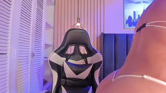 ashlye miller  online show from 04.07.26