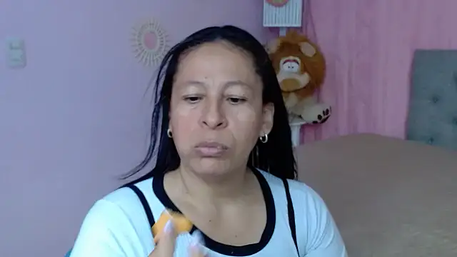 mature martina online show from 10.13.25