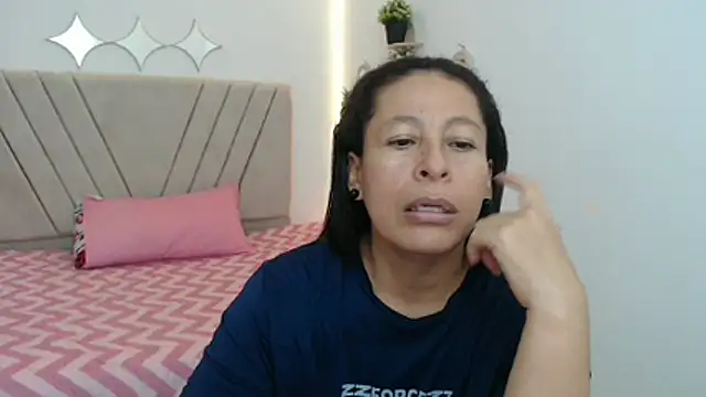 Snapshot of mature_martina chatting on 04.21.26 mature martina online show from 04.21.26