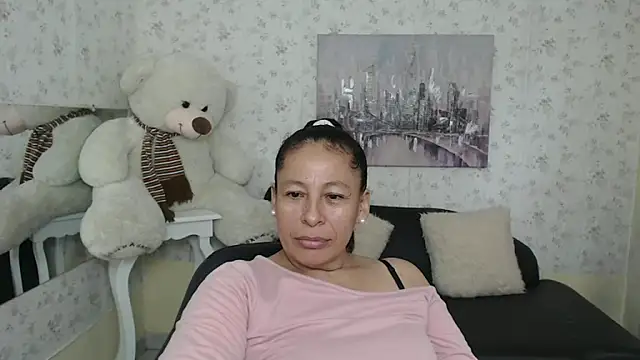 Snapshot of mature_martina chatting on 05.13.26 mature martina online show from 05.13.26