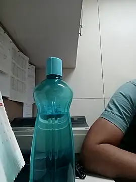 Snapshot of 21pN chatting on 11.21.25 21pN online show from 11.21.25