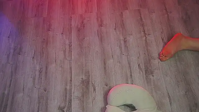 Snapshot of isa_red_hair chatting on 02.01.26 isa red hair online show from 02.01.26