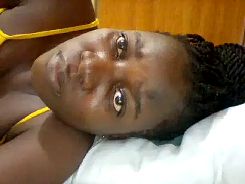 Snapshot of Alessandrajenna chatting on 02.12.25 Alessandrajenna online show from 02.12.25