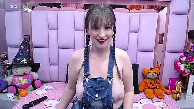 Snapshot of Belly_Rosse chatting on 10.14.25 Belly Rosse online show from 10.14.25