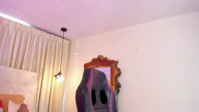 BonnieBad01 online show from 12.15.25