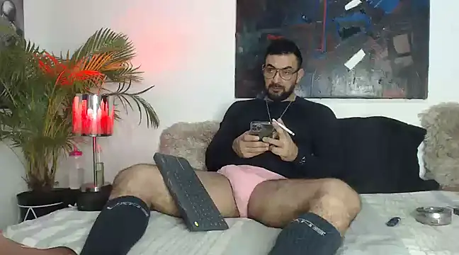 Snapshot of Markus_latin2 chatting on 12.19.24 Markus latin2 online show from 12.19.24