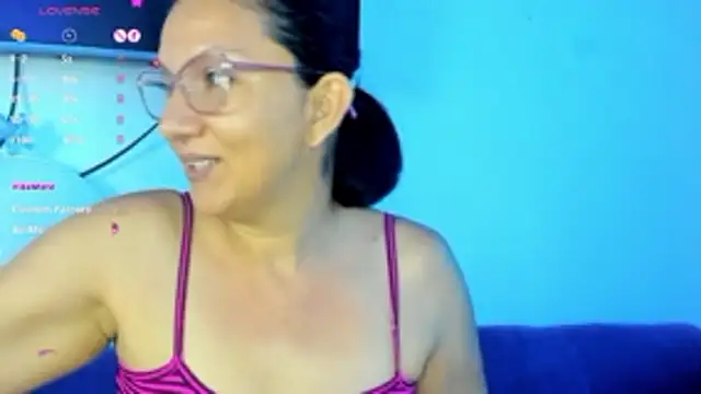 Snapshot of Angelblue_ chatting on 04.20.26 Angelblue online show from 04.20.26