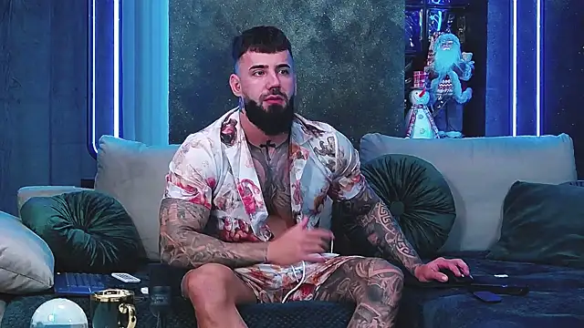 masterkingofmusclee online show from 12.10.24